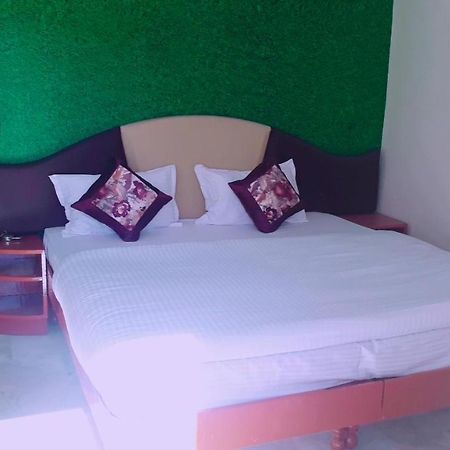 Paradise Hotel For Couples Mount Abu Exterior foto