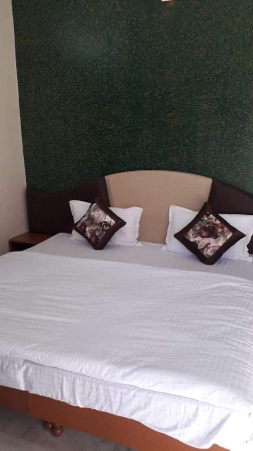Paradise Hotel For Couples Mount Abu Exterior foto