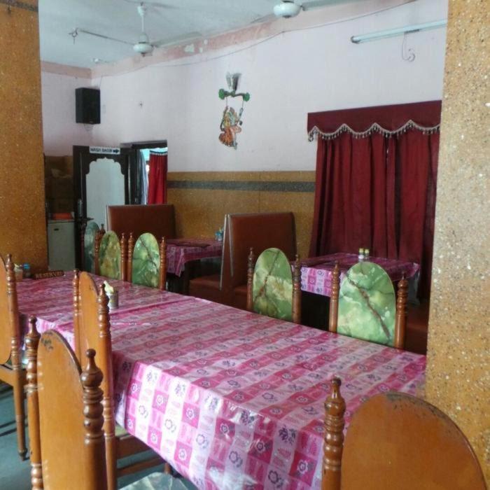 Paradise Hotel For Couples Mount Abu Exterior foto